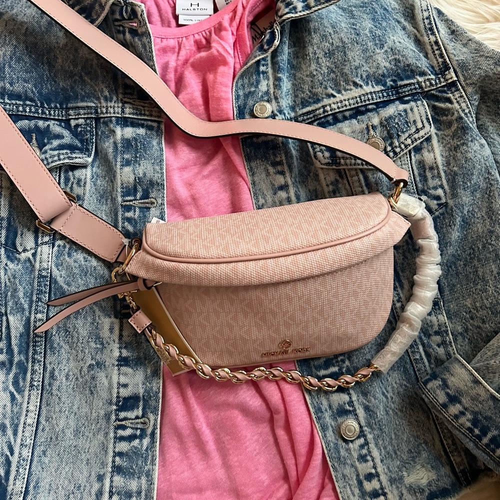 $258 Retail New! Michael Kors sling Messenger bag - Picture 5 of 16